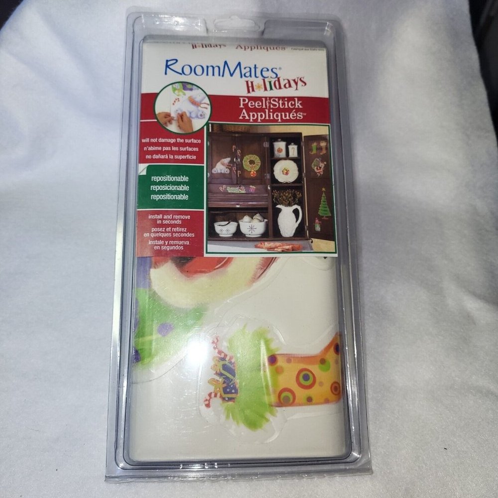 RoomMates Holiday Peel & Stick Appliques Stickers NIP NEW......J